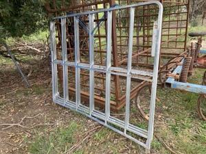 Under Auction (A126) - Truck sides (Tooborac)