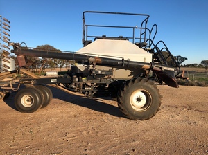 40ft AFM Eureka Bar with Flexicoil 1740 Airseeder