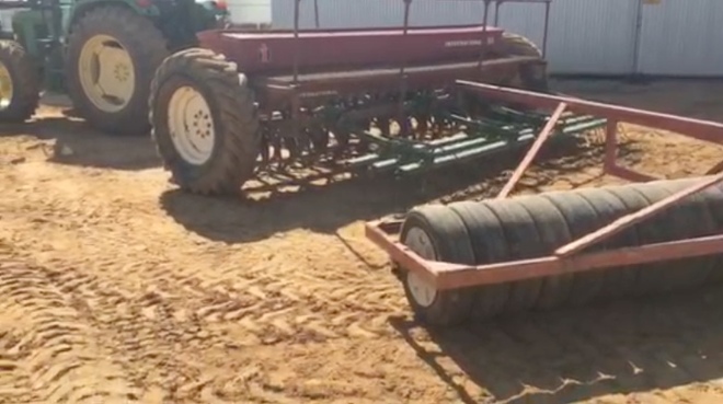 International 511 Spring Release Combine