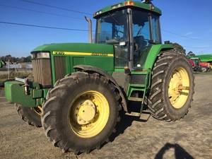 JOHN DEERE 7810 TRACTOR