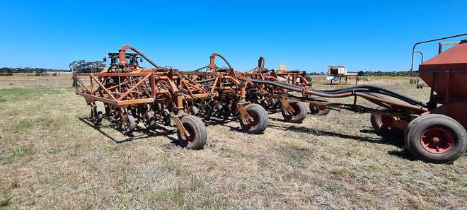 2002 Gyral 8m Seeder Bar