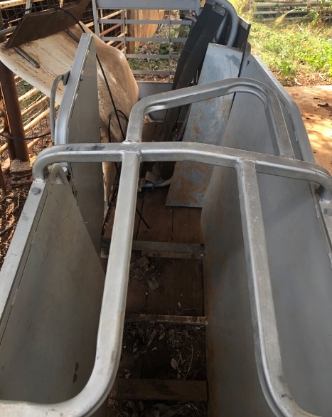 Hecton Pneumatic Sheep Handler