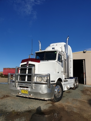 1996 Kenworth T601 with Hamelex 32' Tri Axle Tipper