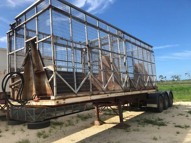 SMITH TRI-AXLE A-TRALIER