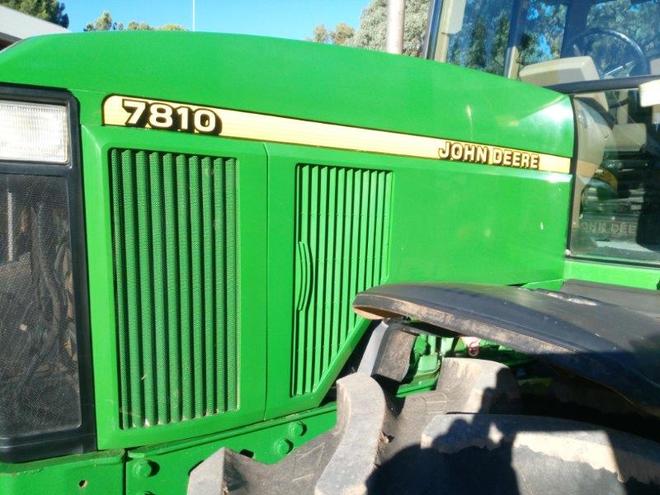 John Deere 7810 Tractor