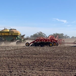 2014 Parallelogram Bourgault 3320 Seeder Bar