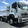 Izuzu 6 wheel tipper