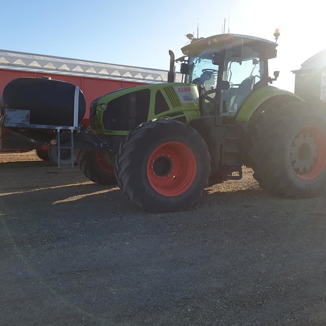 CLAAS Axion 950 Tractor