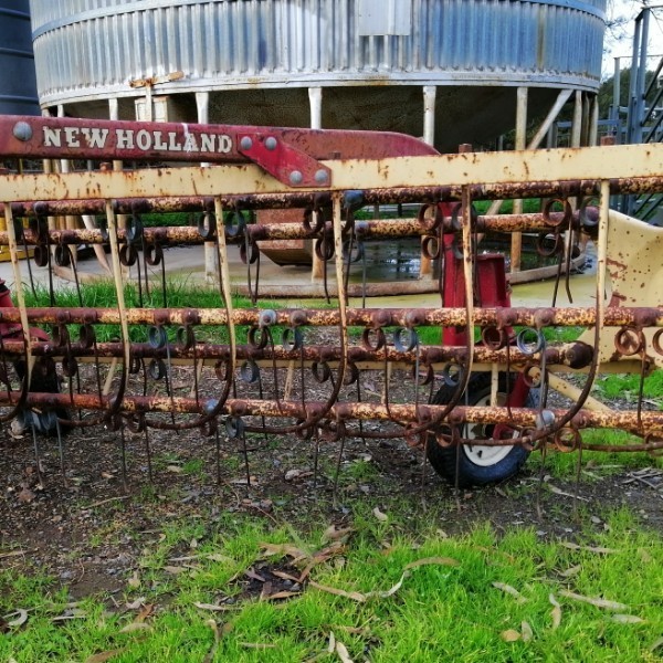 New Holland Roller Bar Rake