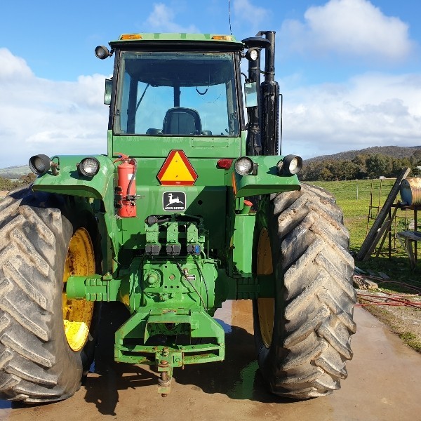 John Deere 8650 - 2% + GST Buyers Premium on all Lots