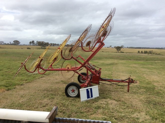 (A129) - Tonutti RTP 10 Rake