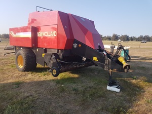 New  Holland d1210 8x4x3 Square Baler /Silage 