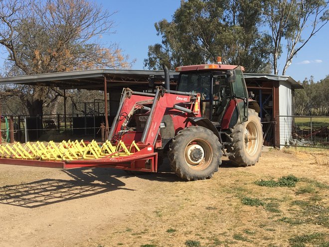 Case MXM 120 with 2003 Challenge 4131 FEL