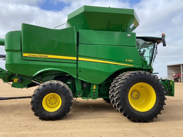2019 John Deere S780 Header