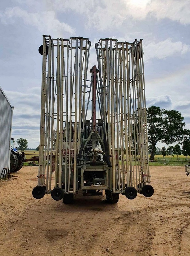 Self Propelled Low Pressure Boom Irrigator