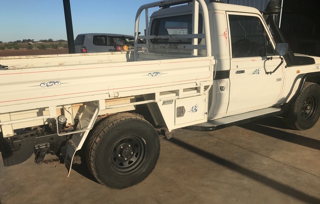 2013 Toyota Landcruiser Workmate 2nd owner 