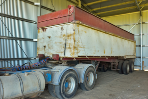 28ft White Weight Saver Tipper Trailer 