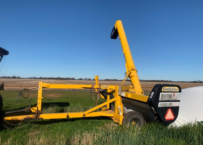 GrainStor Bag Outloader