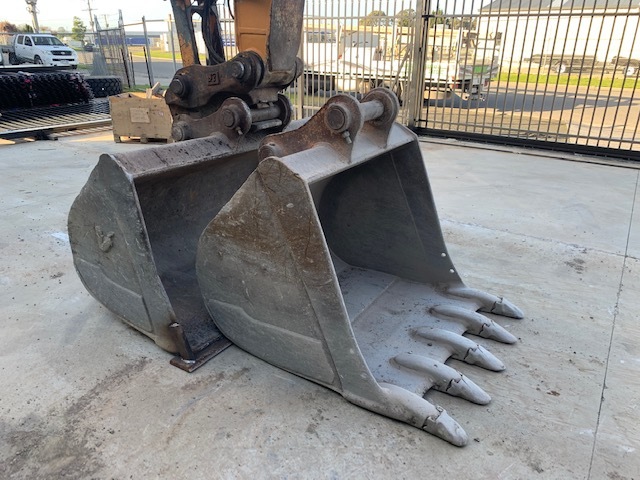 CX250C CASE EXCAVATOR GPS READY 2 BUCKETS
