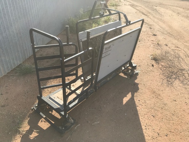 **REDUCED**Hecton Stockworker Clamp Handler