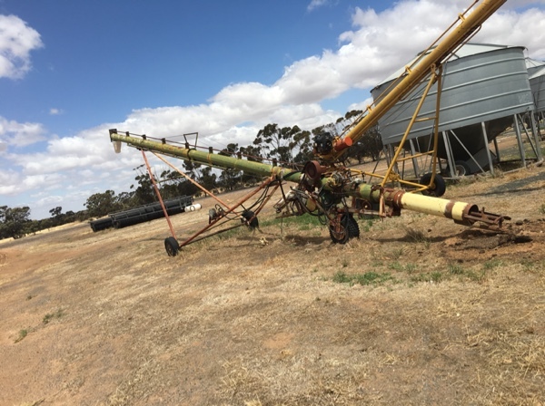 Fast-flow auger approx 45ft 9”