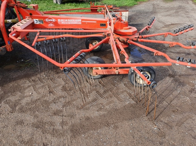 Kuhn GA4121GM Single Rotor Hay Rake 
