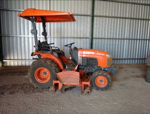 Kubota B 3030 with Mower Deck Suit New Buyer
