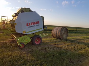 Claas V260 Round Baler 