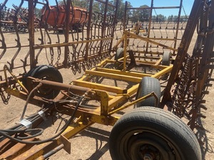40 FT Coolamon  Hydraulic Folding Harrows
