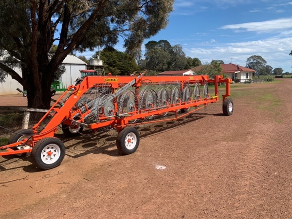 Schinckel 16 Wheel V Rake