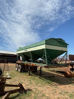 Vennings 3 Bin Grouper on Skel Trailer