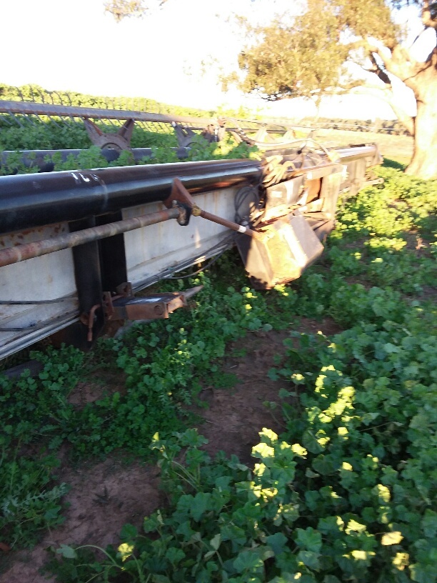 Under Auction - 36' Macdon 960 Header Front - Damaged - 2% + GST Buyers Premium On All Lots 