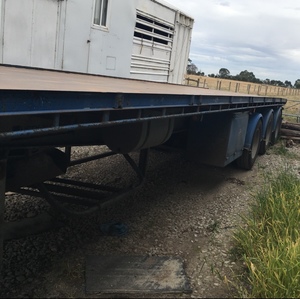 99 Lusty Australia P.E Triaxle Convertable Air bag trailer for sale
