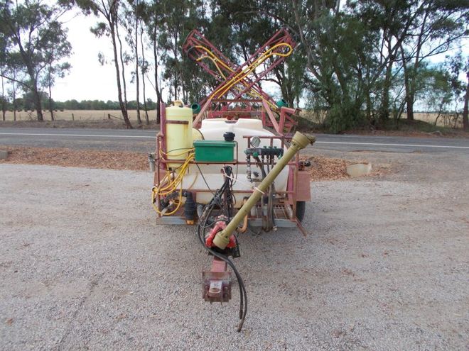 Boom Spray 2000 Litre