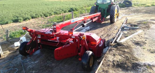 New Holland H7450 Discbine.Mower Conditioner 2013