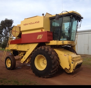 New Holland TR86 Header For Sale