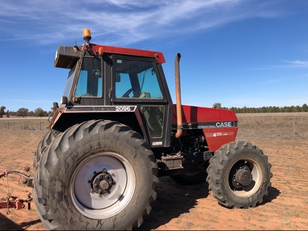 Case 2096 FWA tractor