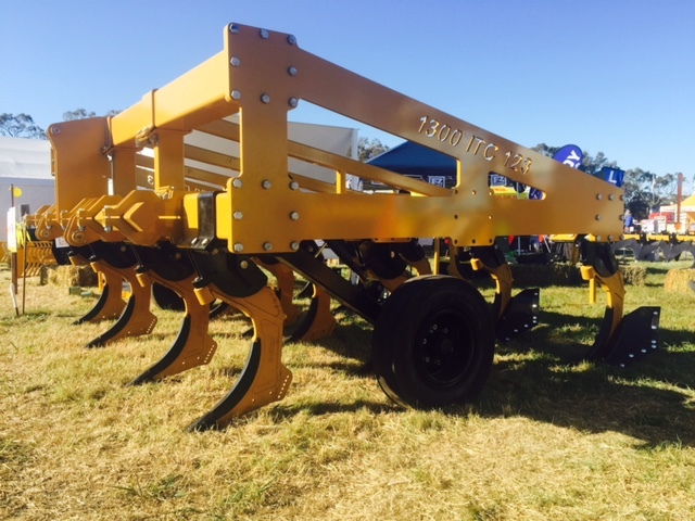 4 Row Side - Buster / Centre - Buster 