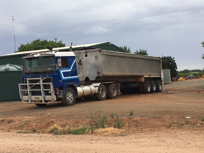 1985 Volvo F12 Prime Mover