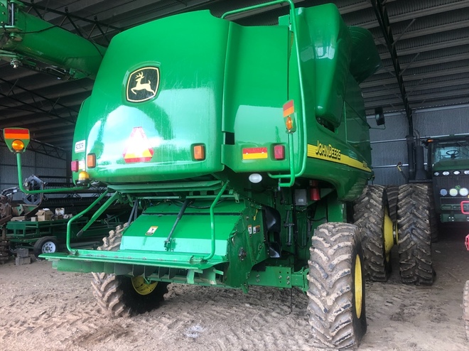 John Deere 9760STS Header with 40/42ft Draper & Pickup Front