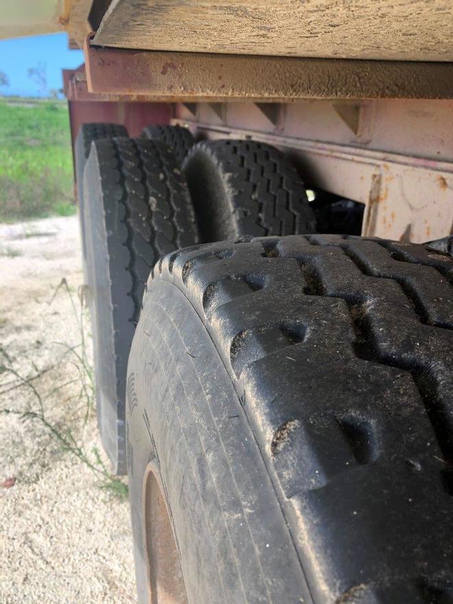 FRUEHAUF TRI AXLE B-TRALIER