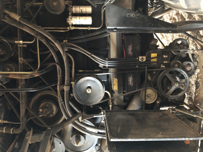 CX 860 New Holland Harvestor with 40' Honeybee Draper Front & Trailer