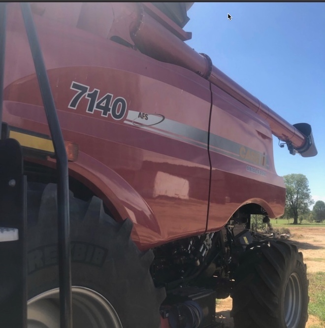 Case 7140 Header with 3152 Front