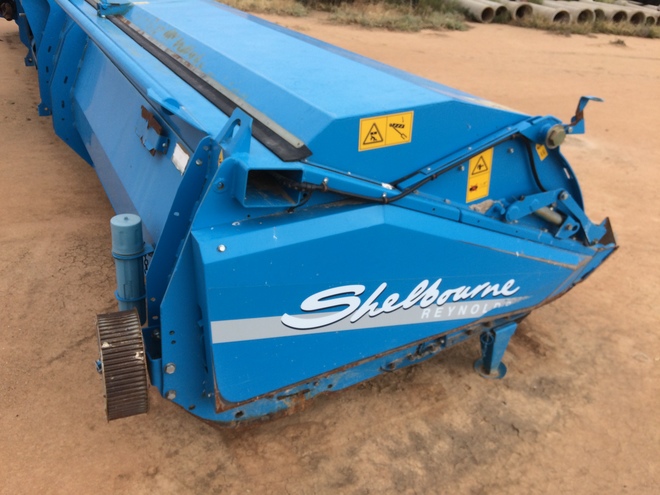 Shelbourne Stripper 28 ft Front