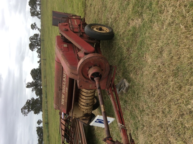 (A129) - New Holland Hayliner 69