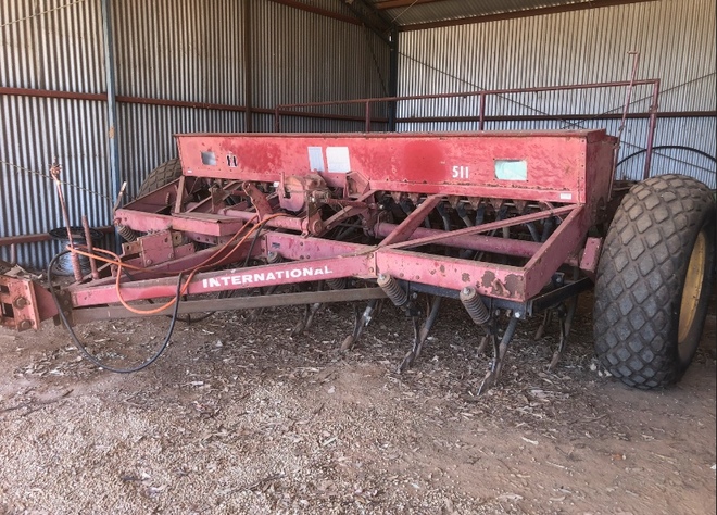 Inter 511 Combine Direct Drill with Smale Prickle chain