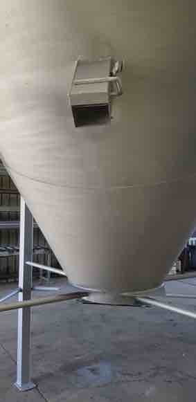 Reconditioned 12 Ton silos