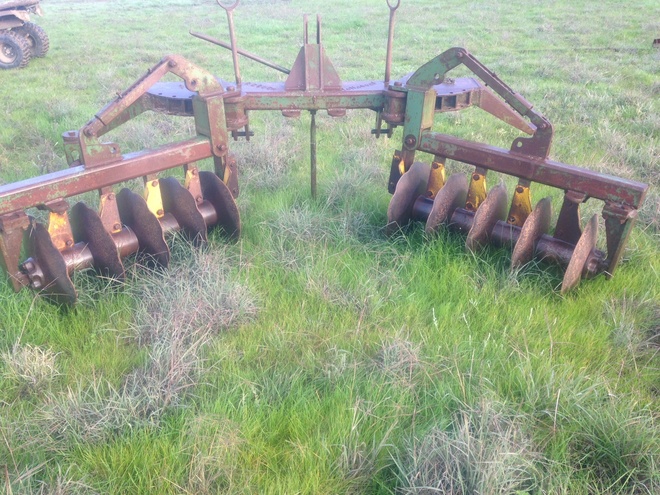 Disc banker/ Levee Plough