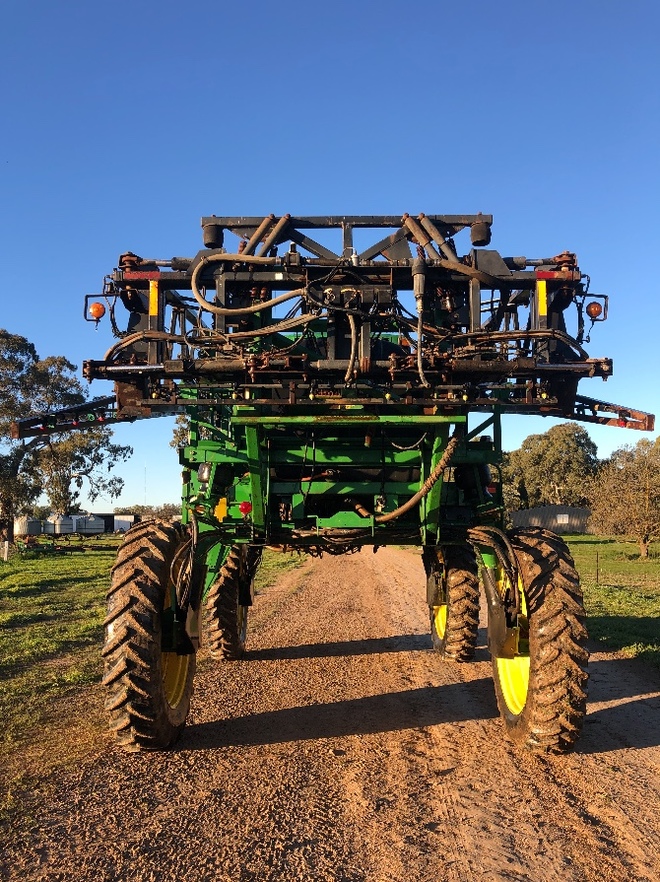 John Deere 4700 Self-Propelled Sprayer