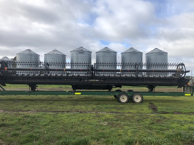 2016 Macdon 40' D65 Draper Front